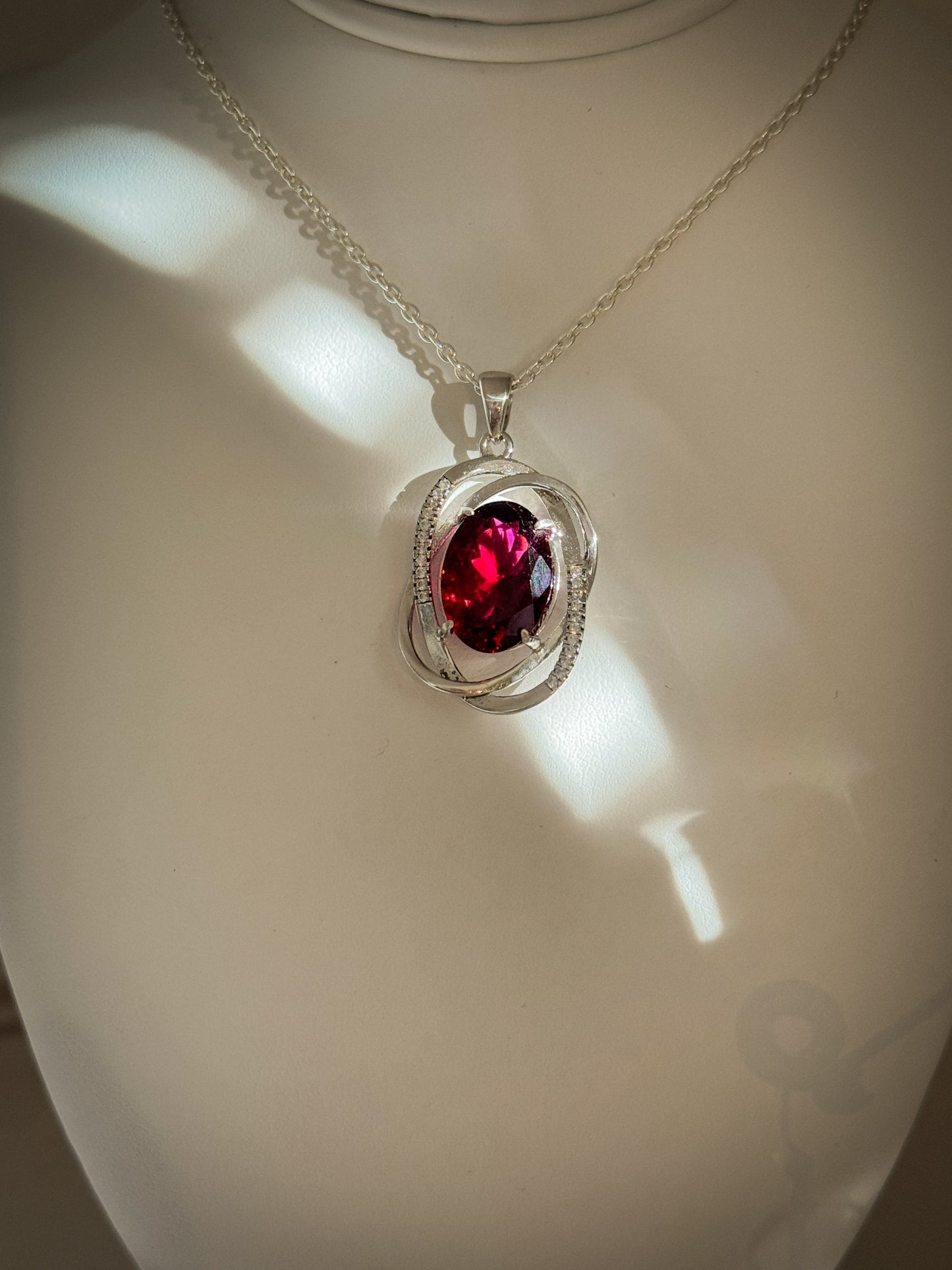 Rhodolite garnet pendant