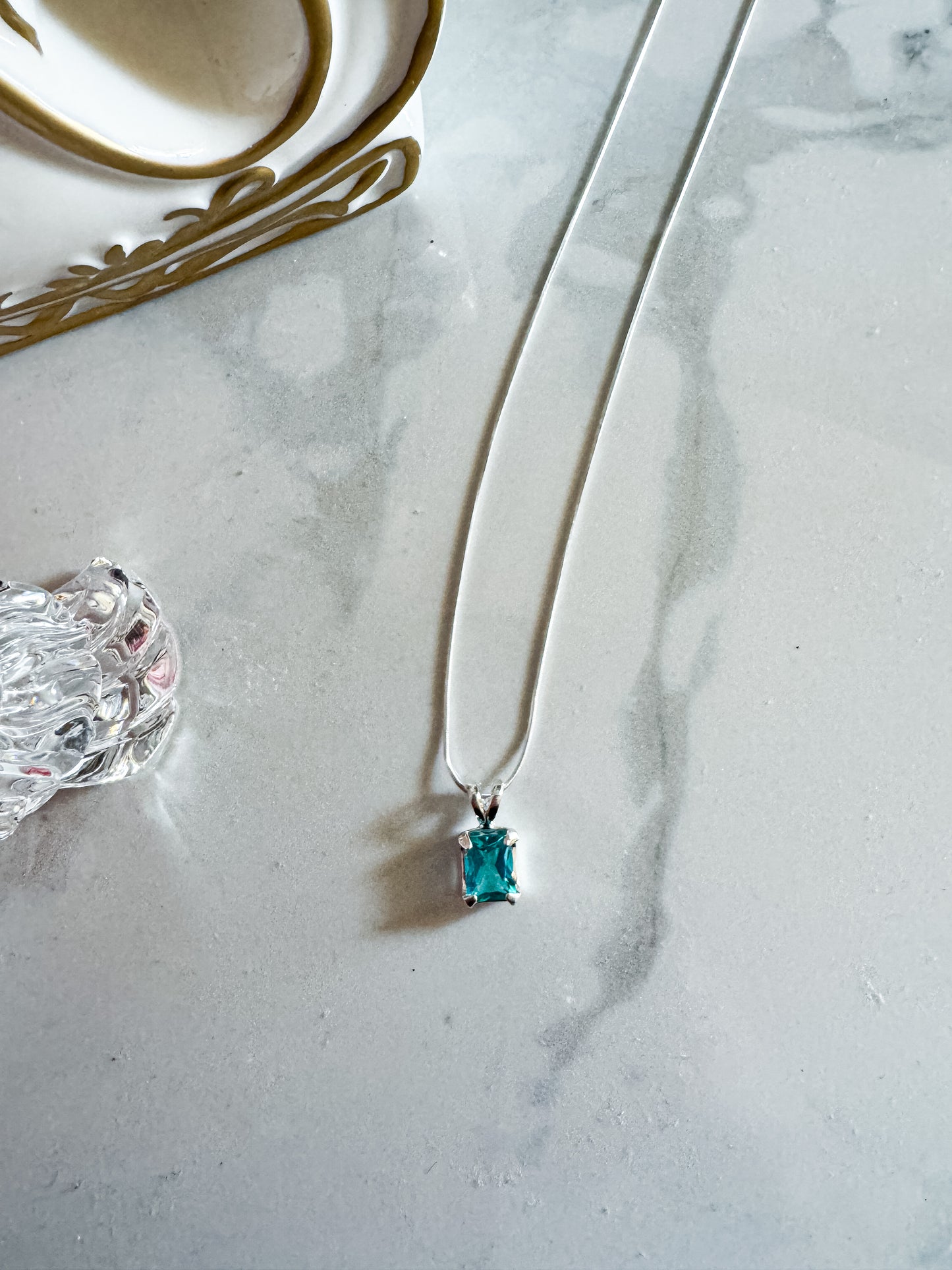 Apatite pendant in Sterling
