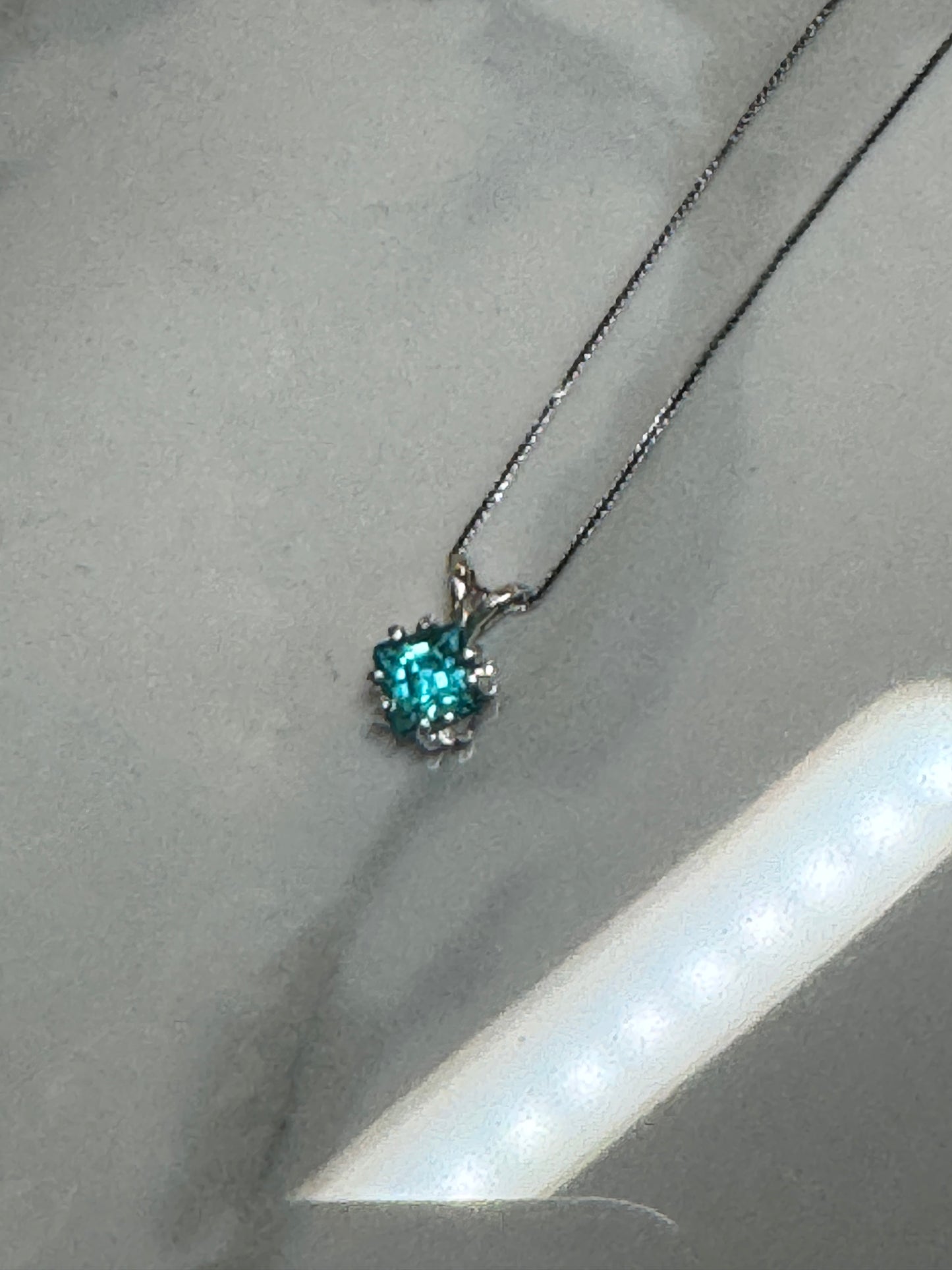 Apatite princess cut in Sterling