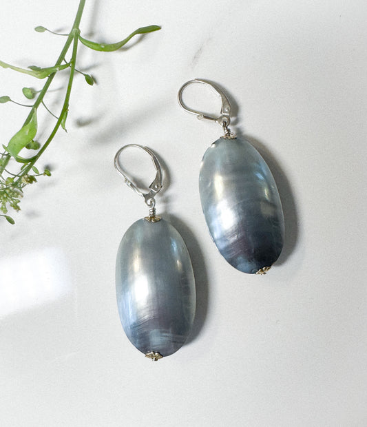 Large shell pearl earrings