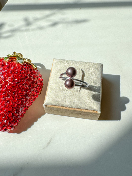Double raspberry pearl ring