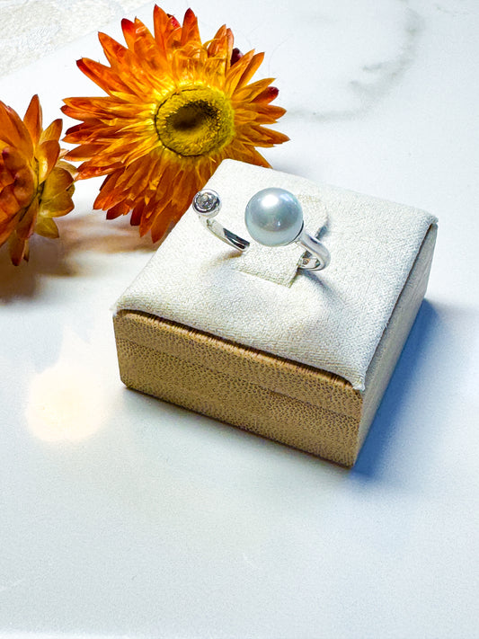 Pale blue cultured Pearl ring