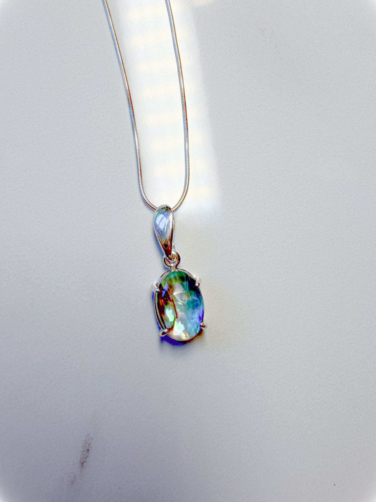 Mother of Pearl triplet pendant